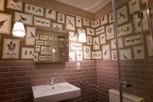 Koupelna v ubytování Hotel Hof Kirchhorst + 31 fotografií