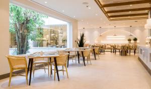艾伍莲梅诺卡公寓餐厅或其他用餐的地方
