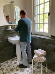Un baño de Tree & B