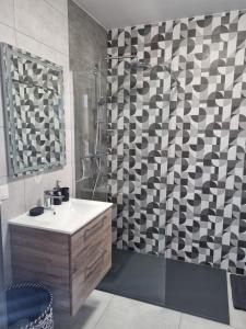 Kúpeľňa v ubytovaní Apartamenty Morze on Sea + 22 fotografií