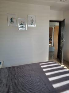 Posteľ alebo postele v izbe v ubytovaní Apartamenty Morze on Sea
