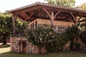 Slow Village Anduze - Cévennes外面的花园