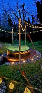 Vonkajšia záhrada v ubytovaní Kuća za odmor Malia sa Spa Hot Tub Jacuzzijem - Nice and Cozy - Free tickets to all City attractions
