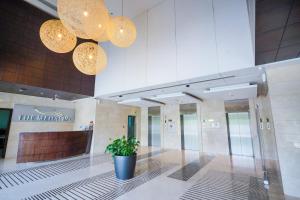 Fotografie z fotogalerie ubytování Alashrafia Saray- Homey 1BR apartment in Sport City v Dubaji + 21 fotografií