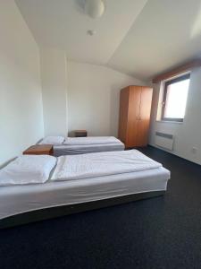 Kvildahotel客房内的一张或多张床位