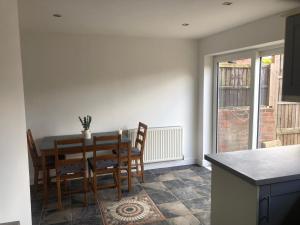 Gallery image of Well presented 3 Bed House- 9 Guests - Great for Leisure stays or Contractors -NG8 postcode in Nottingham