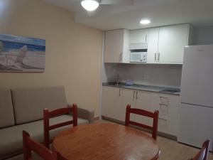 Kuchyňa alebo kuchynka v ubytovaní Apartamentos Satse Moncofa