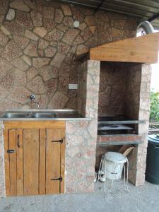 A kitchen or kitchenette at Guest House Djakonovic