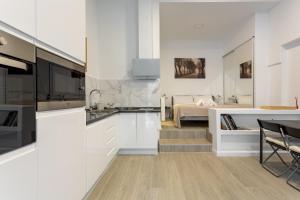 Kuchnia lub aneks kuchenny w obiekcie 1 bedroom 1 bathroom furnished - Av de America - studio - MintyStay