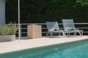 Bazén v ubytovaní Stefanakis Hotel & Apartments alebo v jeho blízkosti