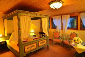 Posezení v ubytování Hotel Adlerschanze