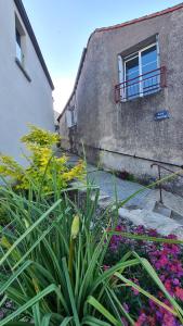 Vonkajšia záhrada v ubytovaní Le Bocage gîte 90m2 chaleureux à 4 min du Puy du Fou
