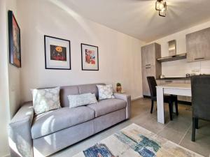 Gallery image of Paolina's Home by TraMonti Apartments in LʼAquila