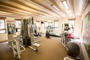 The fitness centre and/or fitness facilities at Tanque Verde Guest Ranch