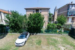Sissi's Home [Due Passi Dal Mare, Free WiFi]外面的花园