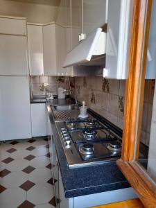Imagen de la galería de Appartamento al Civico 4, en Marta