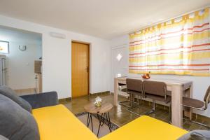 Posezení v ubytování Apartment Martina by El-Pi Tours