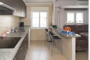 Gallery image of Haiti, 5-15 in Cullera