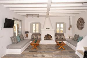 Posezení v ubytování Villa Orion Mykonos - Blue Views Mykonos Villas
