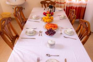 Photo de la galerie de l'établissement Kwe Decasa, à Kisumu 16 autres photos