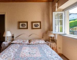 Un pat sau paturi într-o cameră la Contessa Pace - Luxury flat