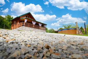 Afbeelding uit fotogalerij van Kuca za odmor Oblutak in Lug