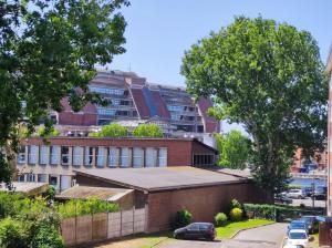 Nabolaget omkring lejligheden eller i nærheden