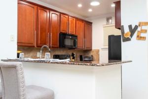 Gallery image of Gorgeous Condo at The Bella Piazza in Davenport