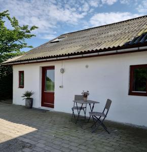 Budova, kde se apartmán nachází + 22 fotografií