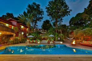 A piscina localizada em Paraíso Ecológico Pousada & SPA ou nos arredores