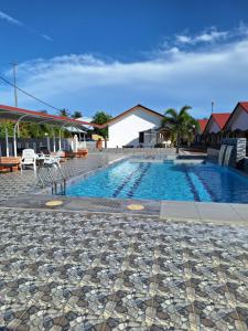 Bazen u ili blizu objekta The Nutshell Chalet Langkawi