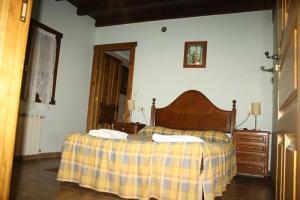 A bed or beds in a room at Kerizara Baserria