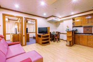 Kuchyň nebo kuchyňský kout v ubytování Varindavan Park Serviced Residence