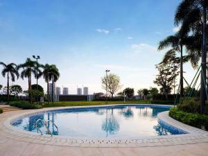 Bazén v ubytování White Swan VYV Hotel, Foshan nebo v jeho okolí