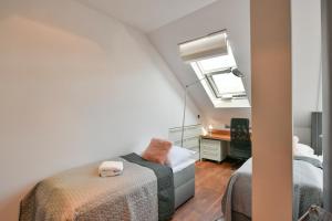 Posteľ alebo postele v izbe v ubytovaní LUXURY CENTRAL PENTHOUSE WITH SAUNA, TERRACE, 250m2, 5BDRM, 3BTHRM