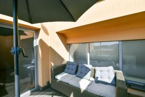 Posedenie v ubytovaní LUXURY CENTRAL PENTHOUSE WITH SAUNA, TERRACE, 250m2, 5BDRM, 3BTHRM