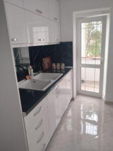 Erind Apartment - Image 6