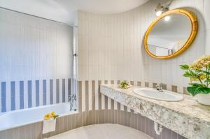 Ein Badezimmer in der Unterkunft Ideal Property Mallorca - Villa Anna