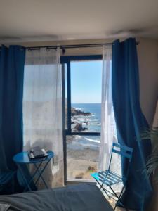Postel nebo postele na pokoji v ubytování Los Abrigos 2 apartments Guest House Ocean relax, wifi, playas