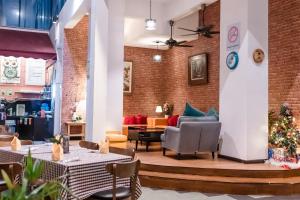 Posezení v ubytování MITC Hotel + 16 fotografií