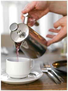 Kerpė Hotel & SPA的咖啡和沏茶工具