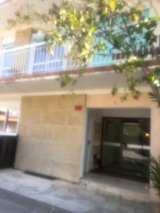 Το κτήριο όπου στεγάζεται  το διαμέρισμα