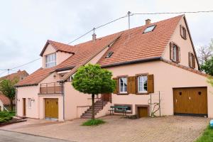 Budova, kde se apartmán nachází + 5 fotografií