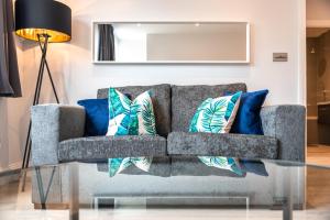 Posezení v ubytování Apartment Thirty Six Staines Upon Thames - Free Parking - Heathrow - Thorpe Park