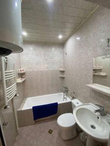 Koupelna v ubytování Sweet Home Sleeps 4 with Garden