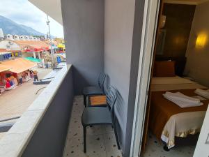 Nespecifikovaný výhled na hory nebo výhled na hory při pohledu z hotelu