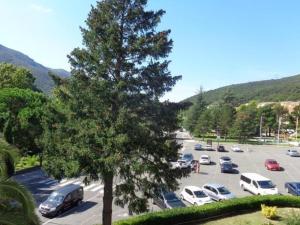 Fotografia z galérie ubytovania Charmant F2** avec Terrasse et Garage - Proche Thermes, Centre-Ville et Wifi - Amélie-les-Bains - FR-1-703-30 v destinácii Amélie-les-Bains-Palalda + 8 fotografií