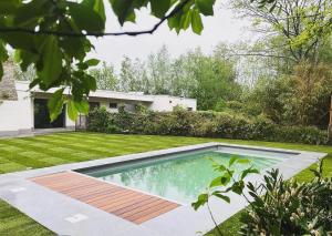 Bazén v ubytování Vakantiewoning Blijbos nebo v jeho okolí