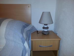 Кровать или кровати в номере New Studio Apartments Trlaja