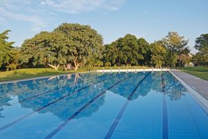 Bazén v ubytování Kupferquelle Resort nebo v jeho okolí